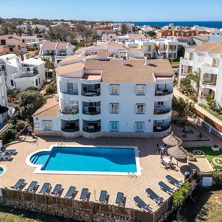 Apartamentos Sol Ponent Cala Blanca  Exterior foto