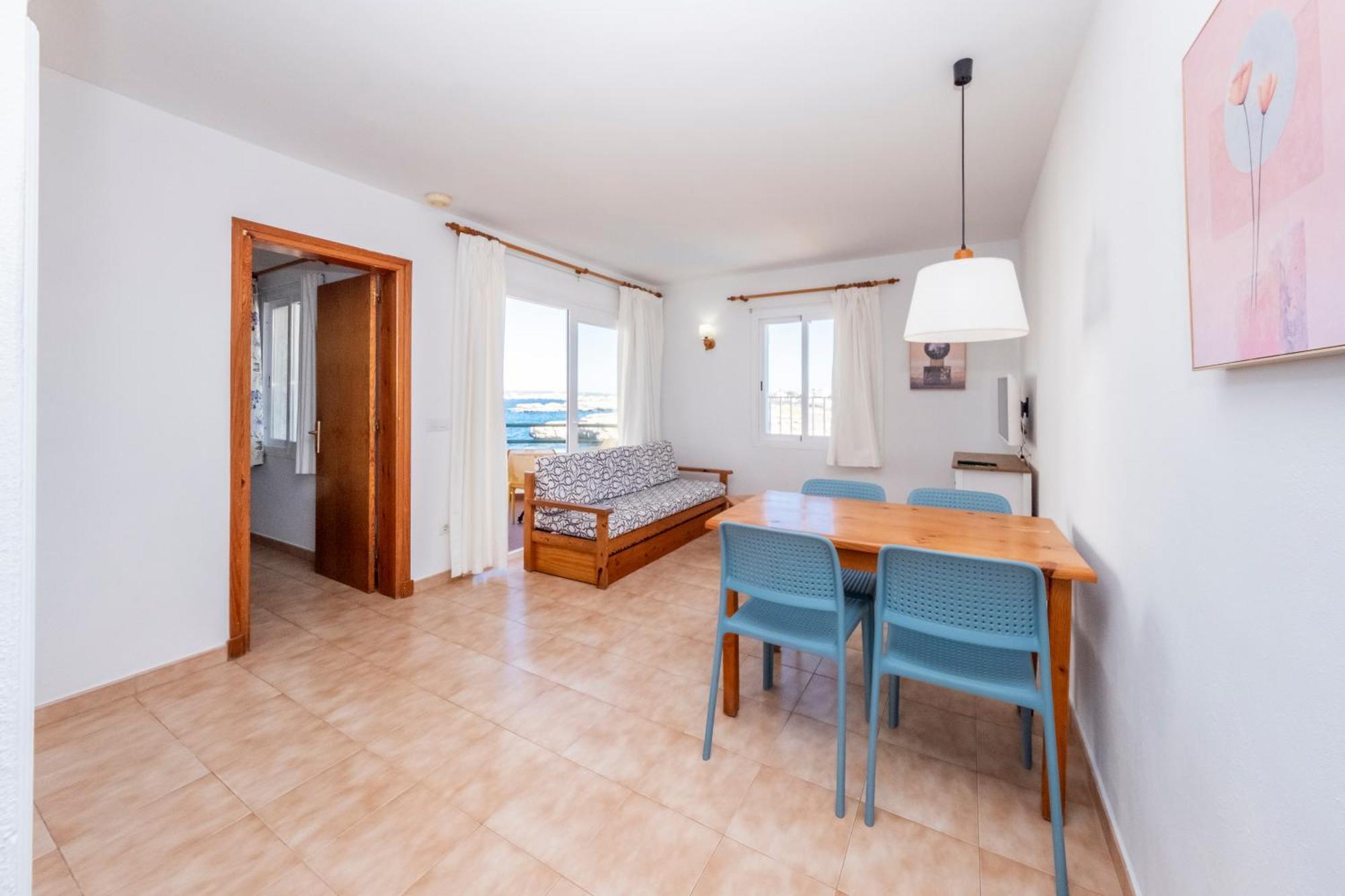 Apartamentos Sol Ponent Cala Blanca  Exterior foto
