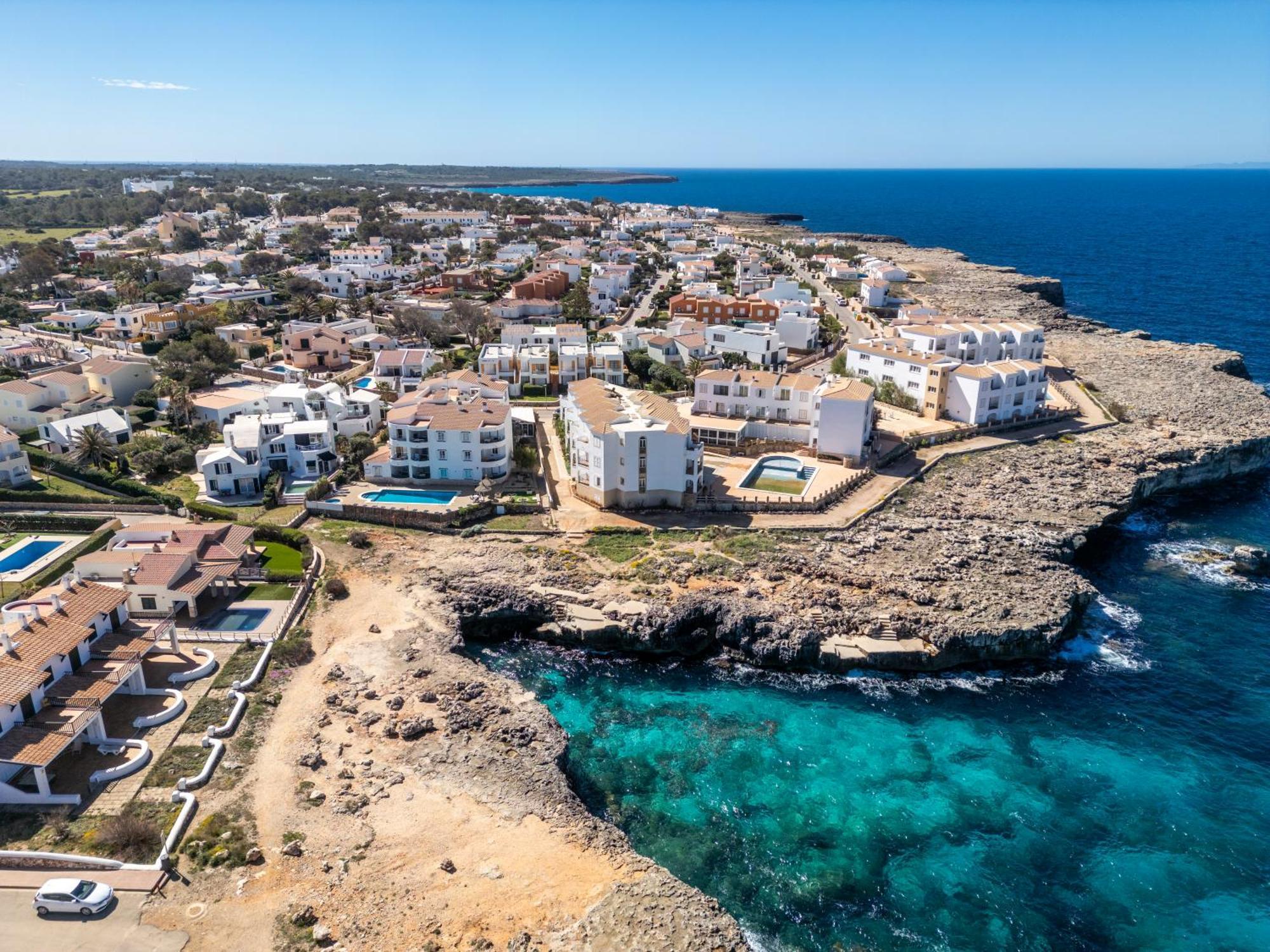 Apartamentos Sol Ponent Cala Blanca  Exterior foto