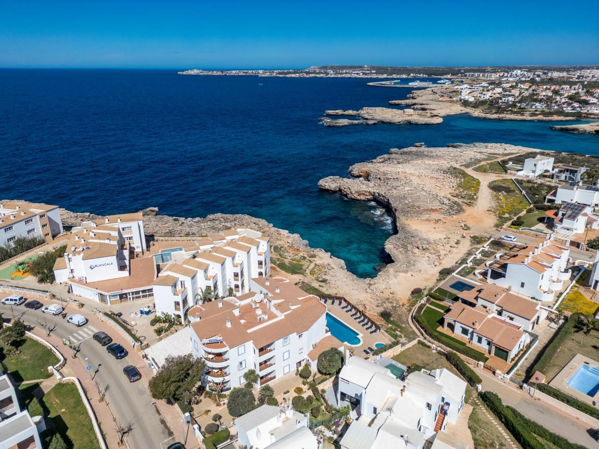 Apartamentos Sol Ponent Cala Blanca  Exterior foto