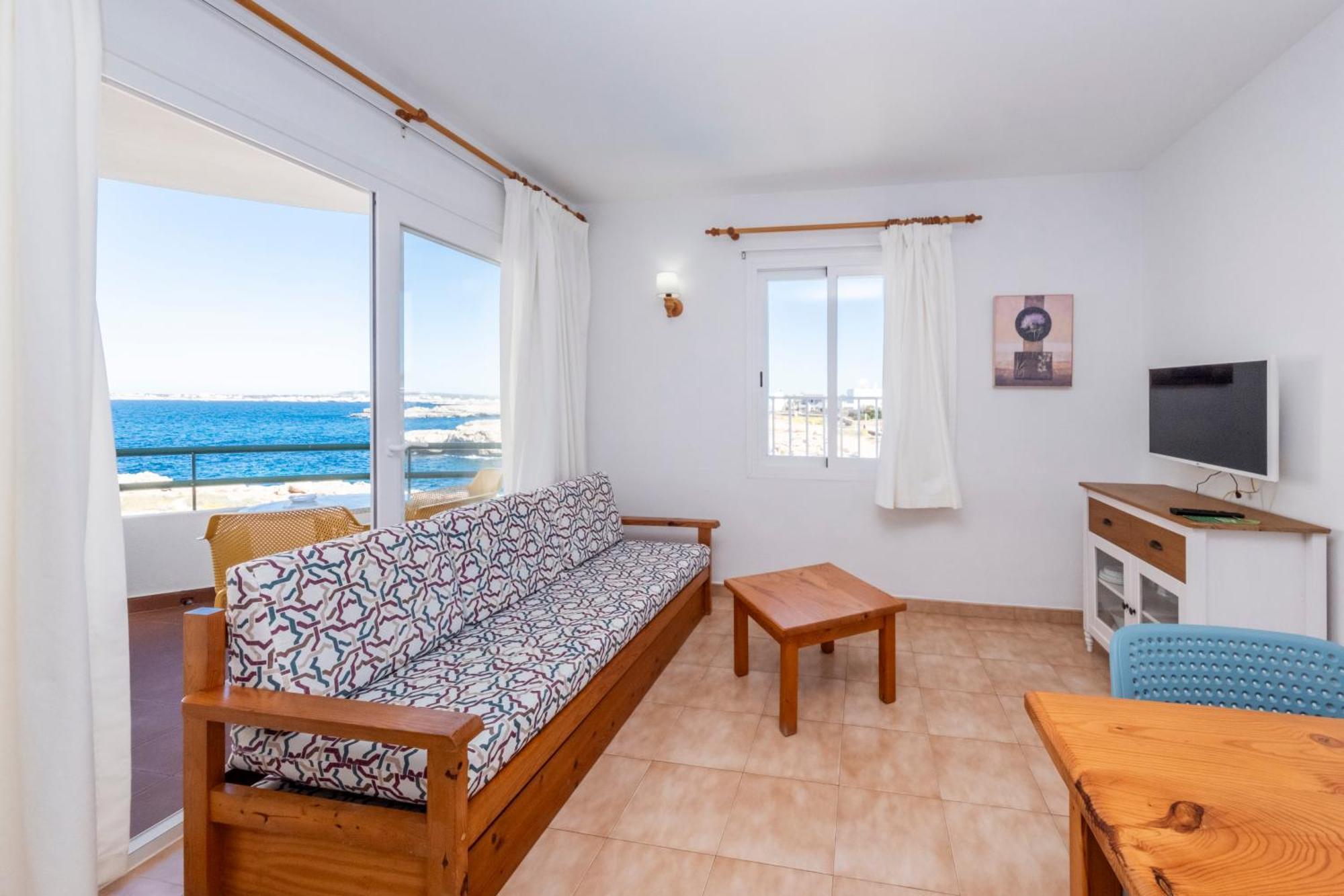 Apartamentos Sol Ponent Cala Blanca  Exterior foto