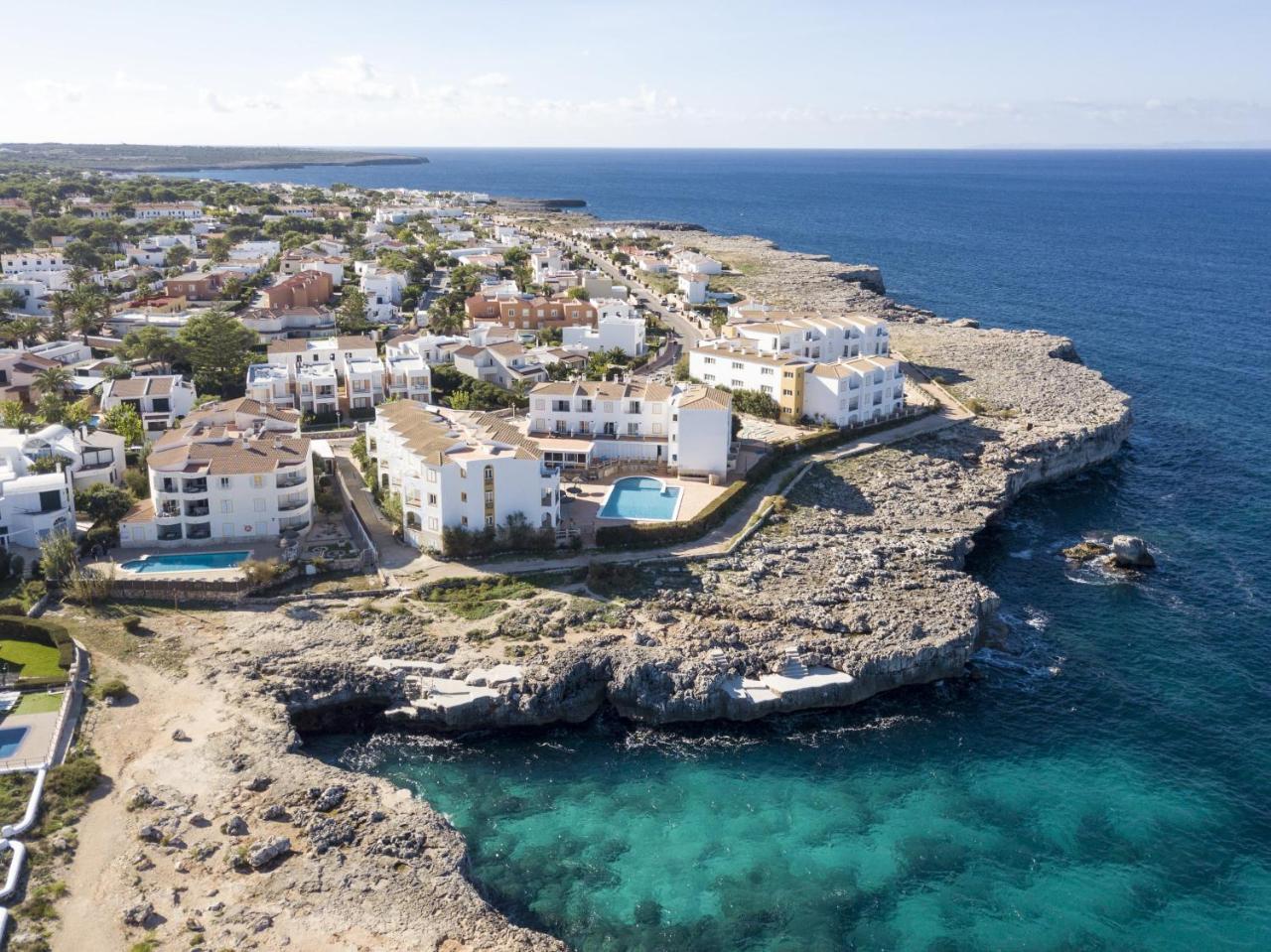 Apartamentos Sol Ponent Cala Blanca  Exterior foto