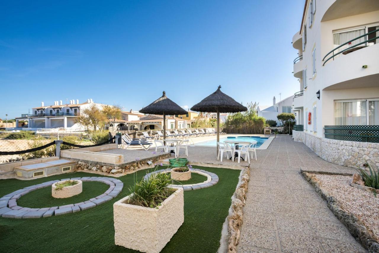 Apartamentos Sol Ponent Cala Blanca  Exterior foto