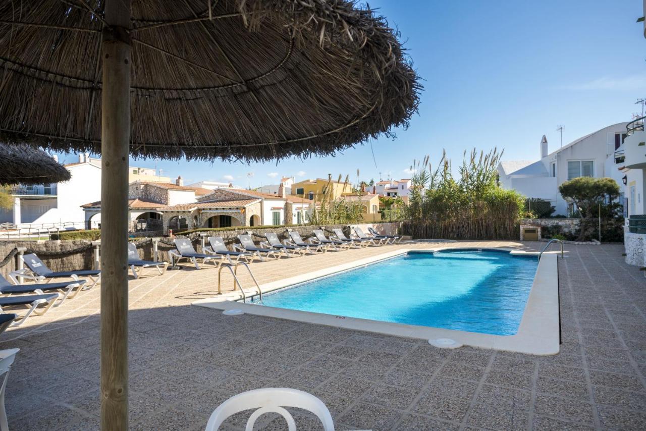 Apartamentos Sol Ponent Cala Blanca  Exterior foto